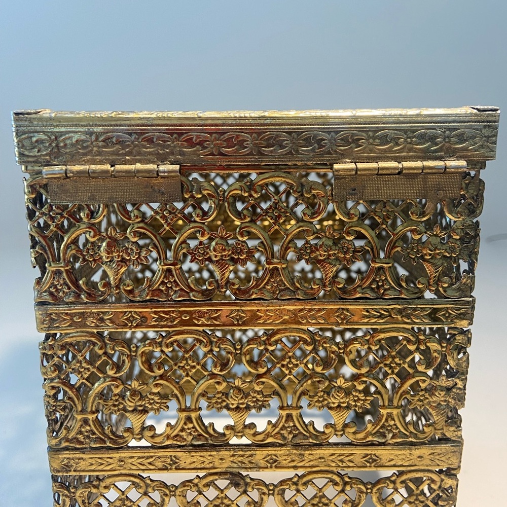Vintage Ornate Filigree Metal Jewelry Box - Gold Tone - Picture 7 of 15